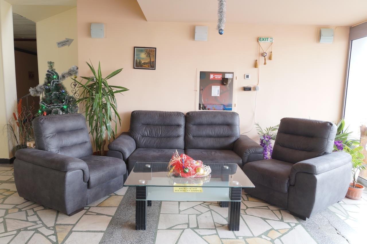 Hotel Bagira Kazanlŭk المظهر الخارجي الصورة